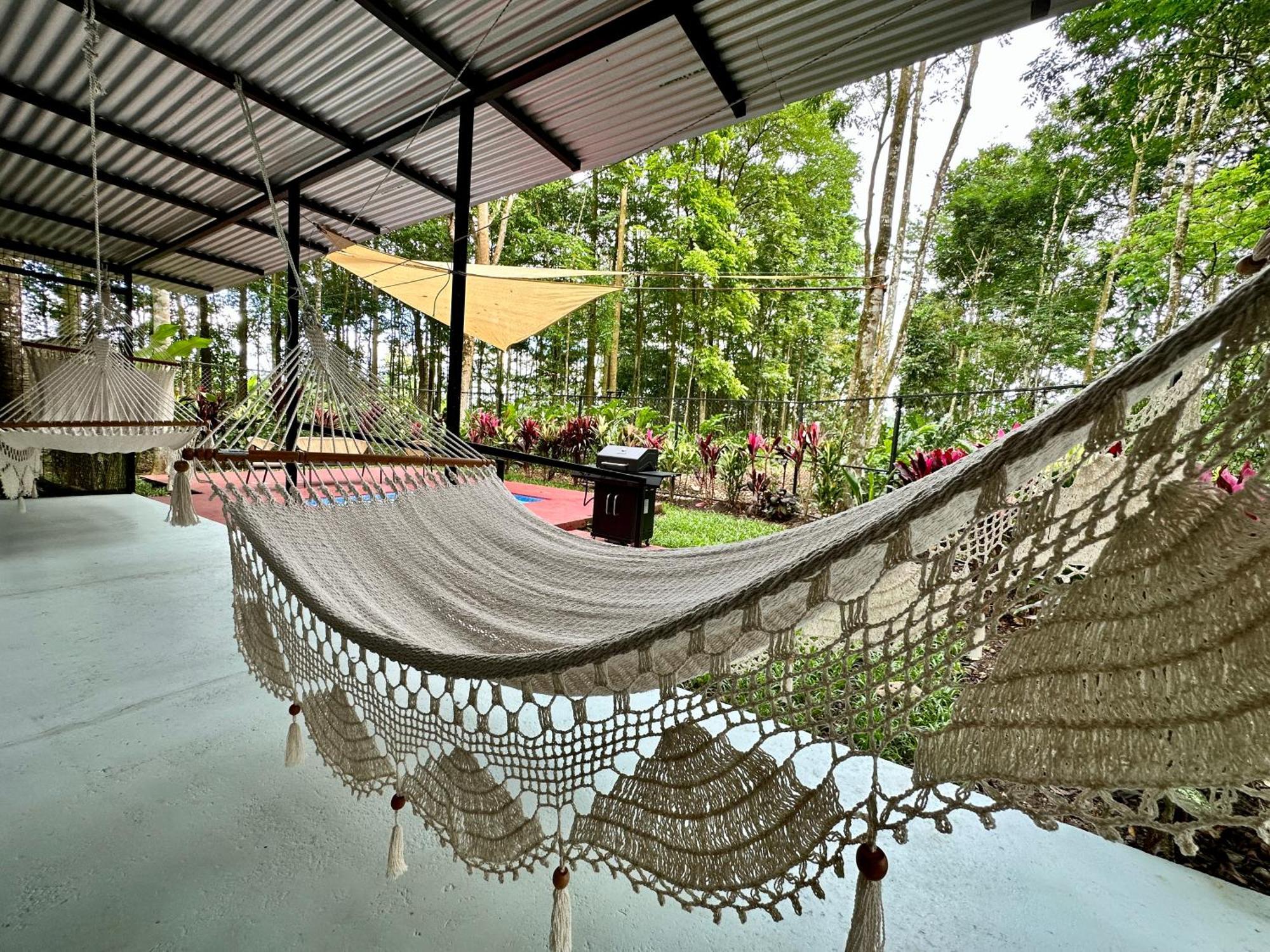 Almendros Eco-Villas La Fortuna الغرفة الصورة